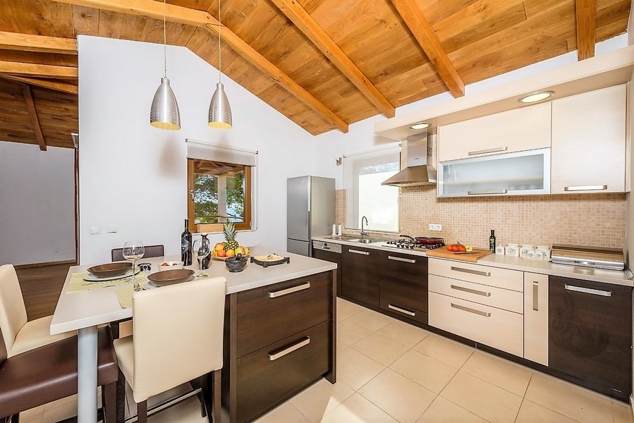 Ház vásárlás Horvátországban, Közép-Dalmáciában, Ciovo Trogir szigetén - Panorama Scouting Immobilien H2092, vételár: 3 500 000 EUR - 7. kép