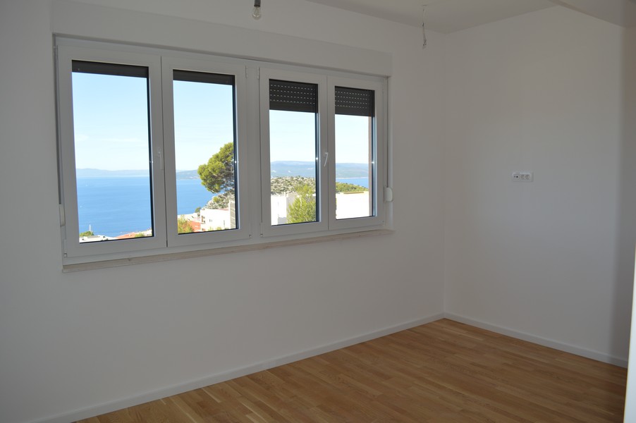 H2147 ingatlan hálószoba eladó Makarskában.