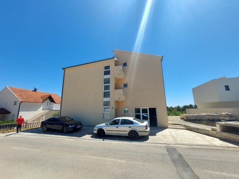 Ház vásárlás Horvátországban, Közép-Dalmáciában, Ciovo Trogir szigetén - Panorama Scouting Immobilien H2200, vételár: 710 000 EUR - 4. kép