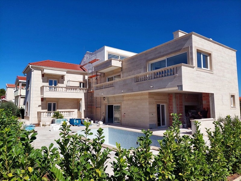 Vásároljon egy tengerparti villát Horvátországban - Panorama Scouting H2296, Észak-Dalmácia, Vodice.