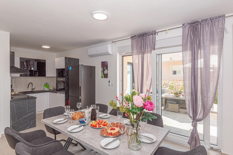 Ház vásárlás Horvátországban, Észak-Dalmáciában, Sibenikben - Panorama Scouting Immobilien H2316, vételár: 385 000 EUR - 9. kép