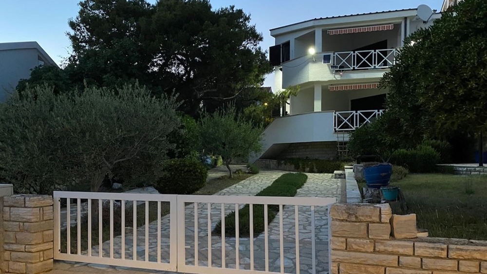 Ingatlan Horvátország - Pag-sziget, Panoráma Cserkészház H2344