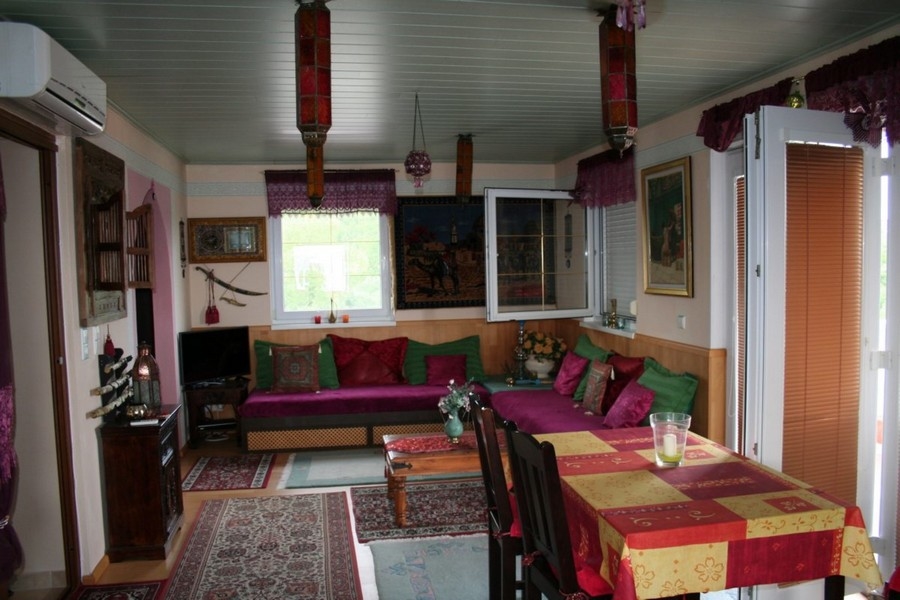 Ház nagyszerű helyen, panorámás kilátással