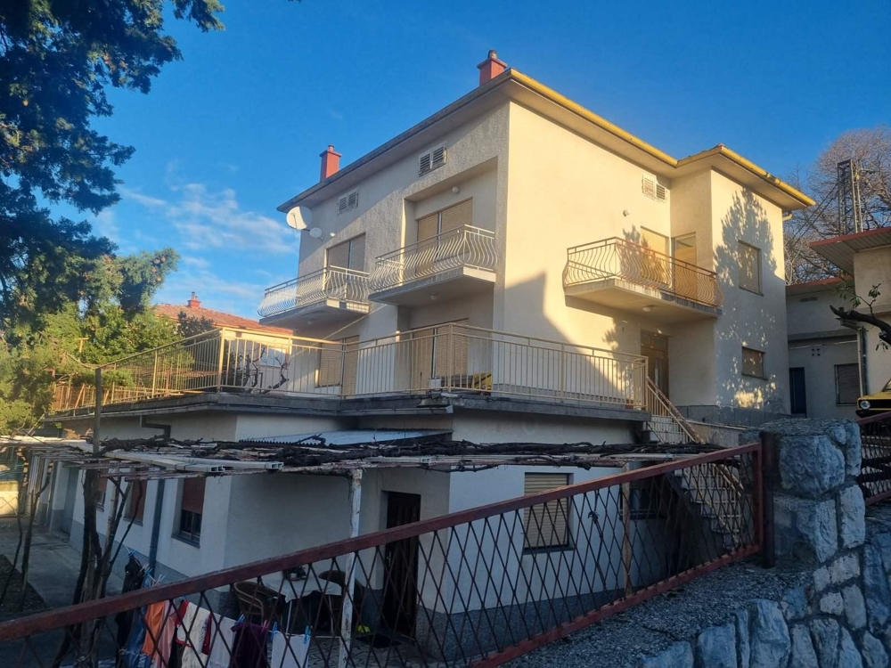 Családi ház tengerre néző kilátással