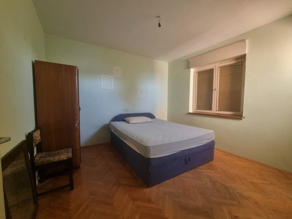 Tágas ház nagy terasszal