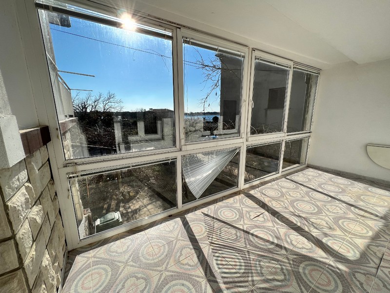 Tengerre néző kilátás a felső emeletről.