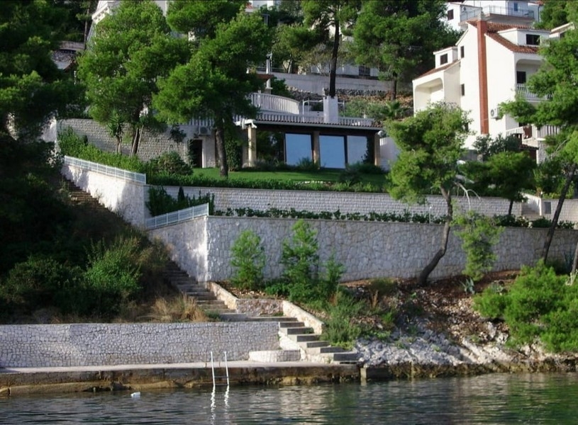 Tengerparti ingatlanok Horvátországban.