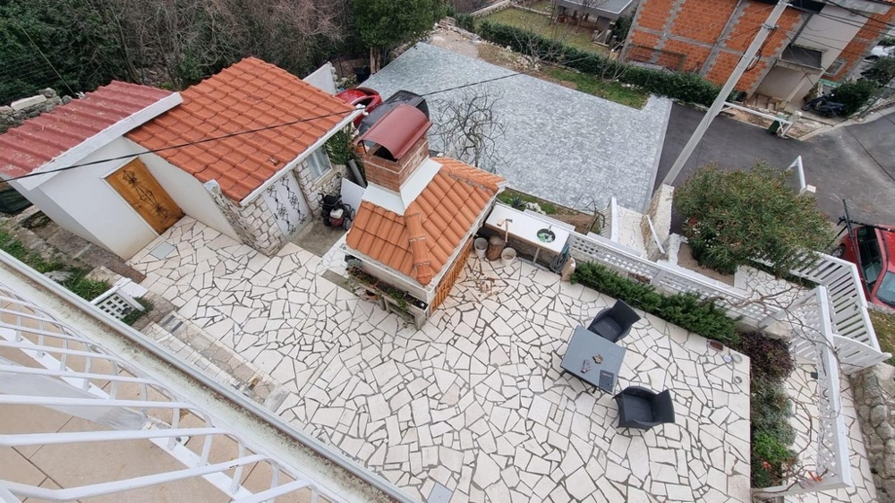 Lakóház 330 m² lakóterülettel