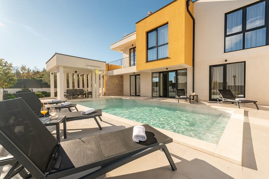 Ház gyönyörű kilátással a tengerre Zadar régióban, Horvátország - Panorama Scouting.