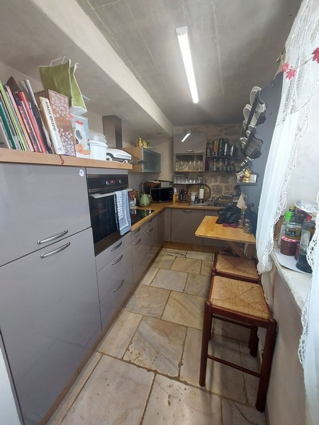 Teljesen felszerelt konyha