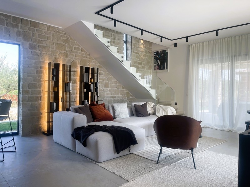 A Villa H2508 héjának elölnézete.