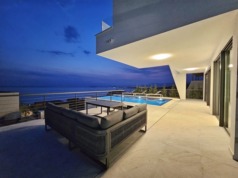 Villa Horvátország vásárlása, Panorama Scouting H2511 - Végtelenített medence lélegzetelállító naplementével