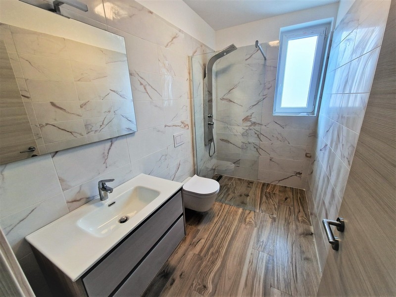 Modern fürdőszoba.