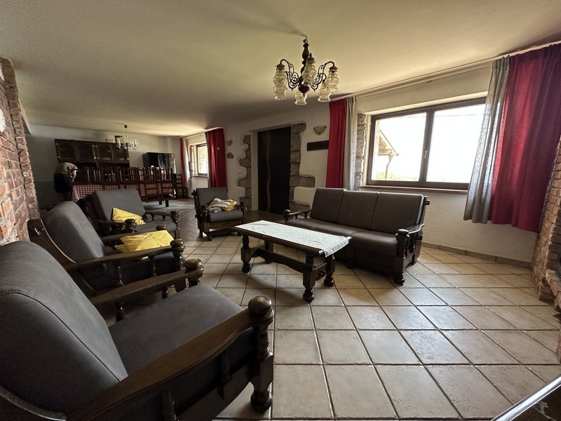 Kúria stílusú nappali.