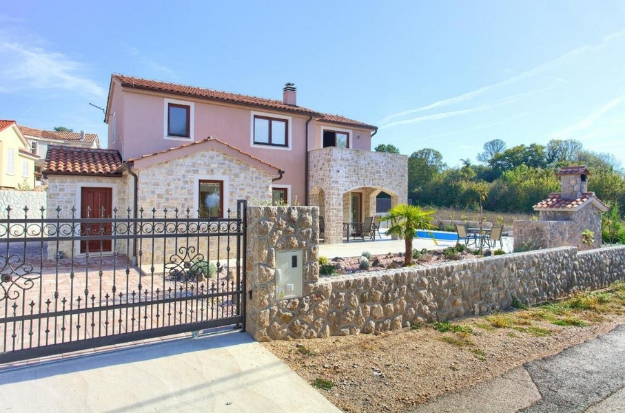 Vásároljon mediterrán kőházat Horvátországban - Panorama Scouting Krk-sziget.