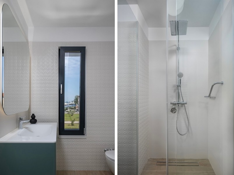 Fürdőszoba zuhanyzóval.