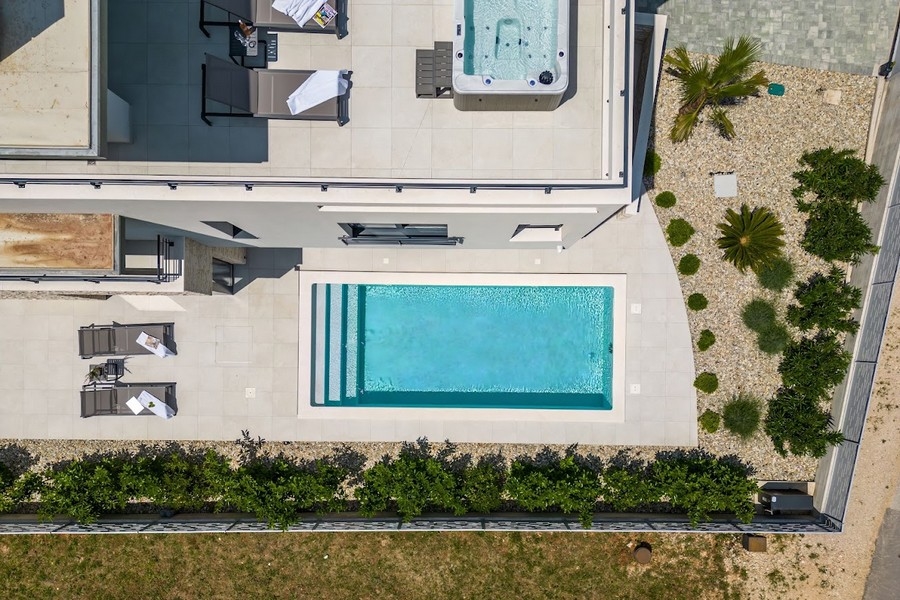 Úszómedencés ingatlanok Horvátországban - Panorama Scouting.