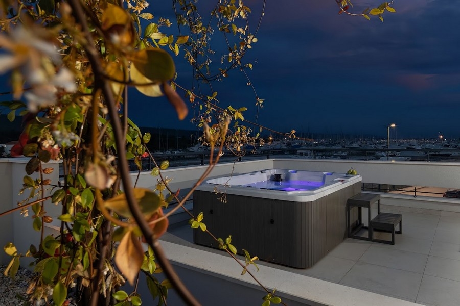 Esti hangulat a tetőteraszon.