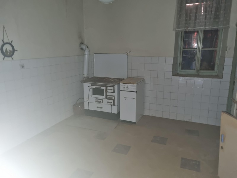 Összesen 5 szoba plusz tároló