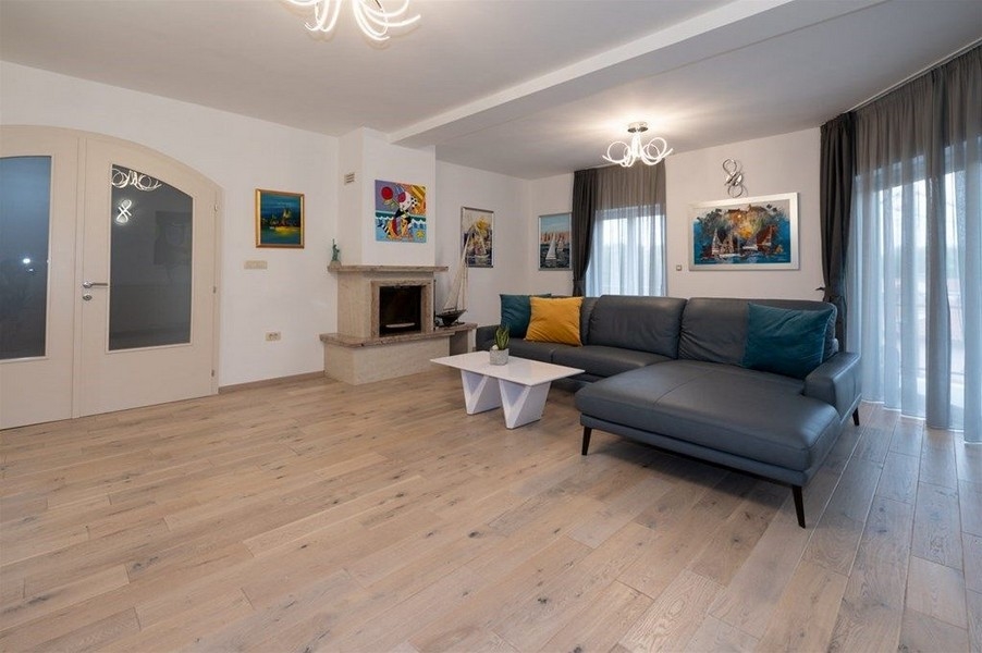 Vásároljon egy villát nyitott kandallóval Isztrián