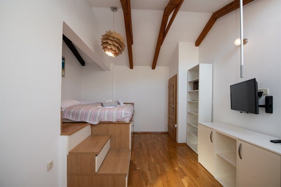 Világos szobák minőségi bútorokkal