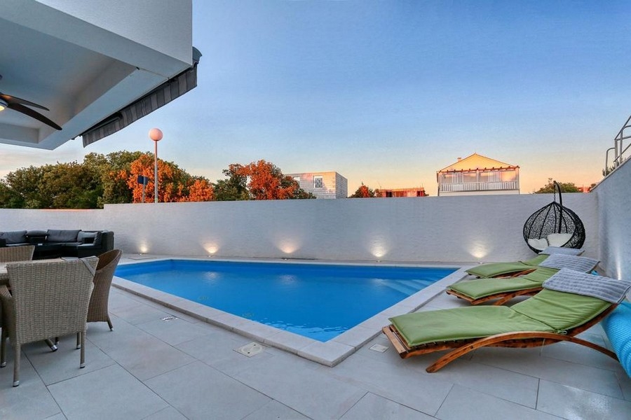 Eladó ház úszómedencével a tenger közelében Horvátországban - Panoráma cserkészet.