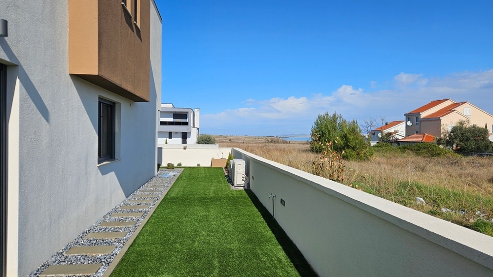 Horvátországi H2640 villája hátulja - Panoráma cserkészet.