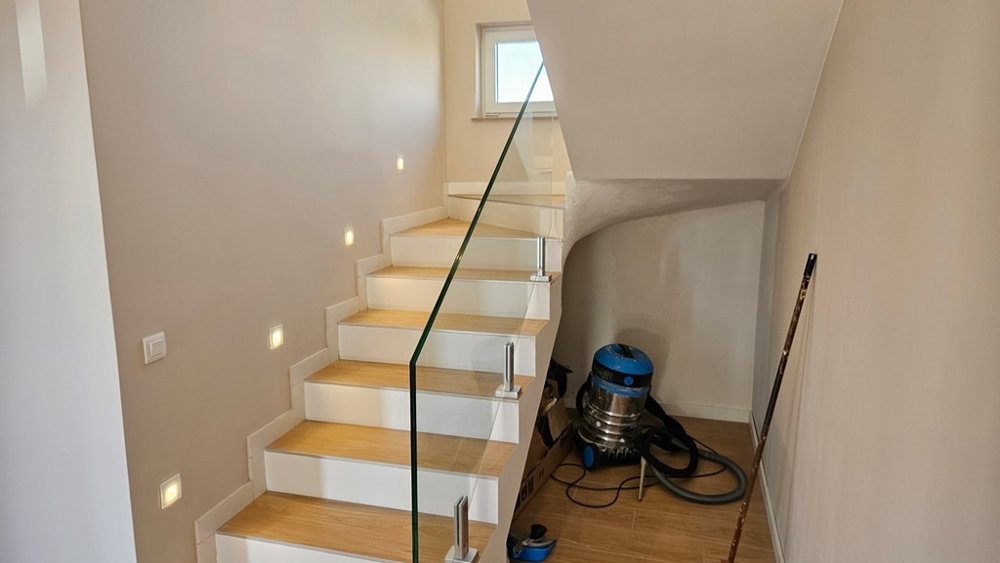 Kilátás a felső villából a villa másik részére.