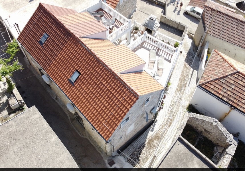 Vásároljon 2013-ban épült és 2022-ben felújított kőházat Carában, Korcula szigetén