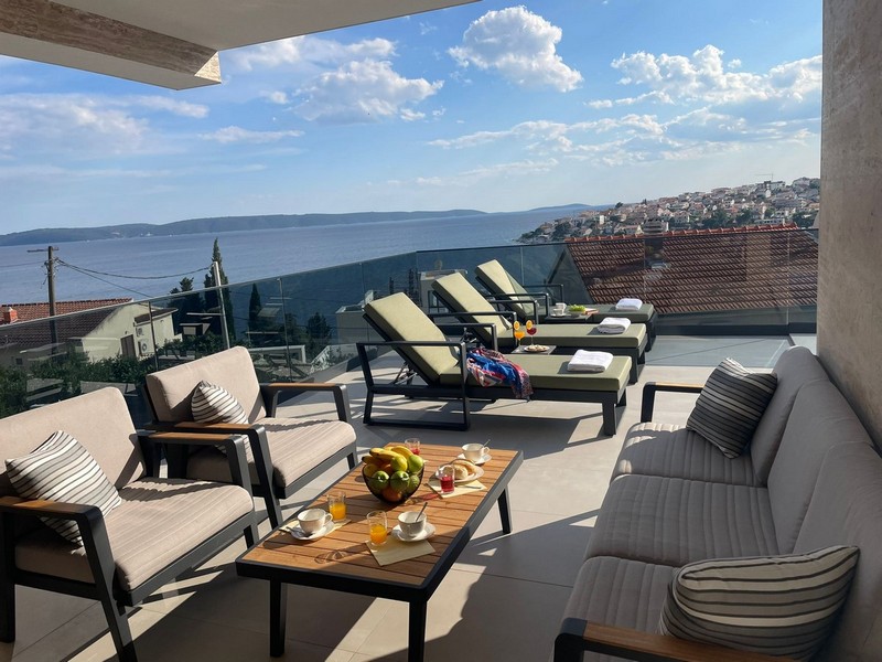 Luxus villa tengerre néző kilátással Split közelében, Horvátország - Panorama Scouting H2678, Dalmácia.