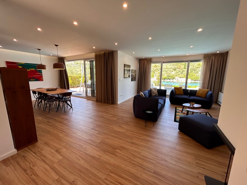 A H2681 ingatlan tágas lakóterülete Horvátországban - Panorama Scouting.