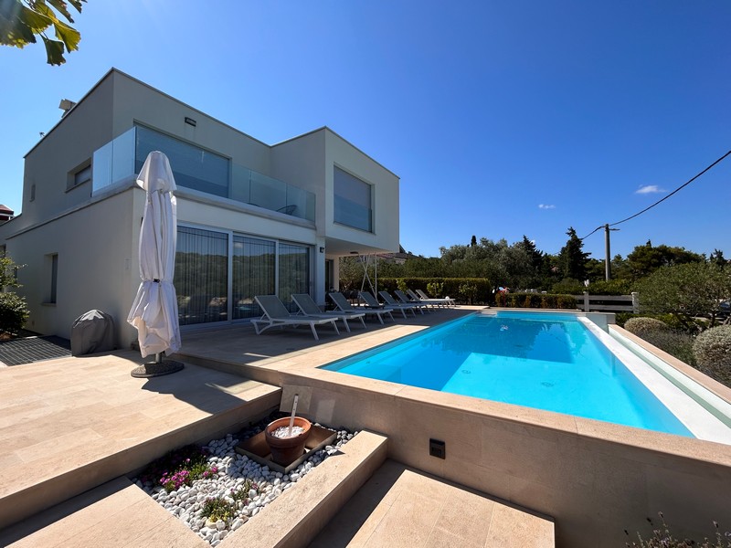 Villa vonzó helyen, közel a tengerhez Horvátországban - Panorama Scouting H2681.