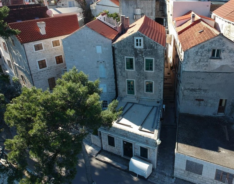 Eladó sorház Horvátországban Korcula városközpontjában - Panoráma cserkészet.