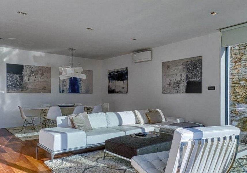 A Horvátországi Villa H2690 légkondicionált, modern nappalija - Panoráma Scouting.