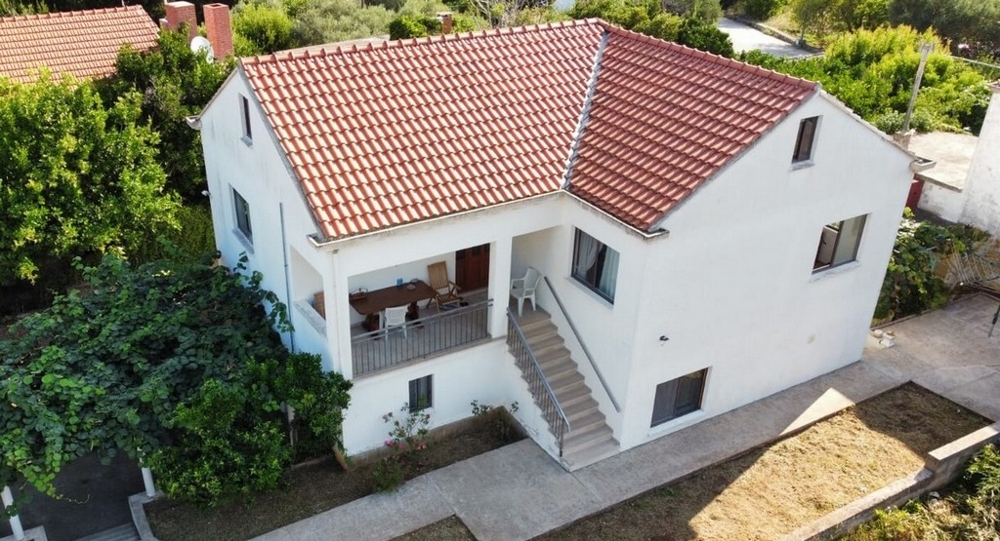 Eladó ház sok lakótérrel Lumbardában a Korculán - Panoráma cserkészet.