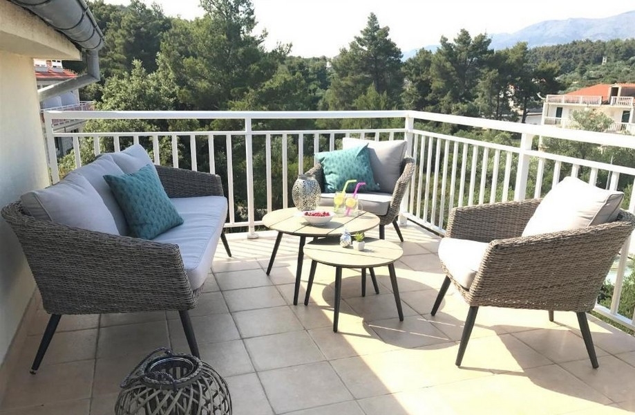 Tágas teraszok ülőhellyel és gyönyörű kilátással - H2721