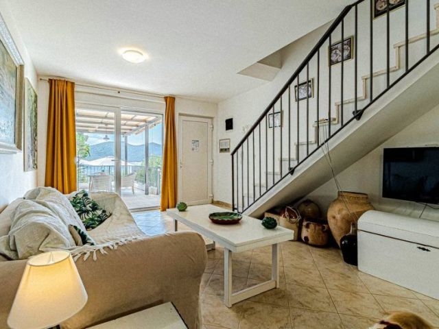 Gyönyörű ház nagyszerű panorámával