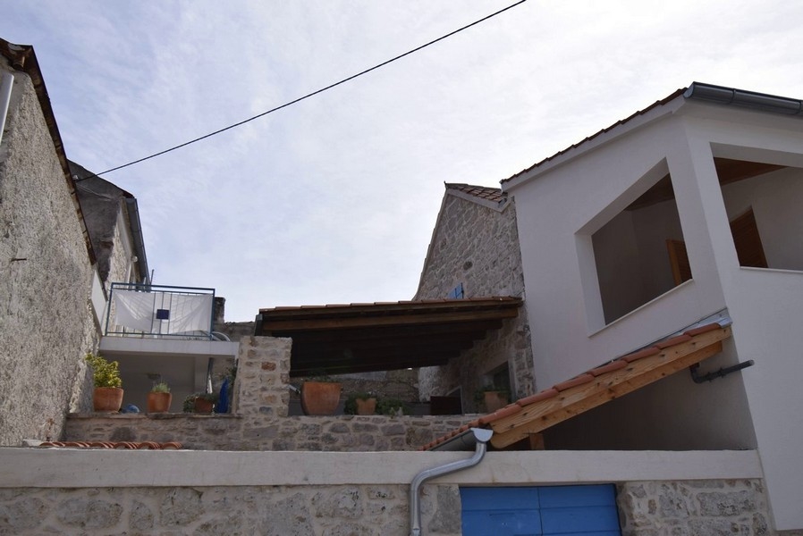 Vásároljon kőházakat Horvátországban - Panorama Scouting Ingatlan.