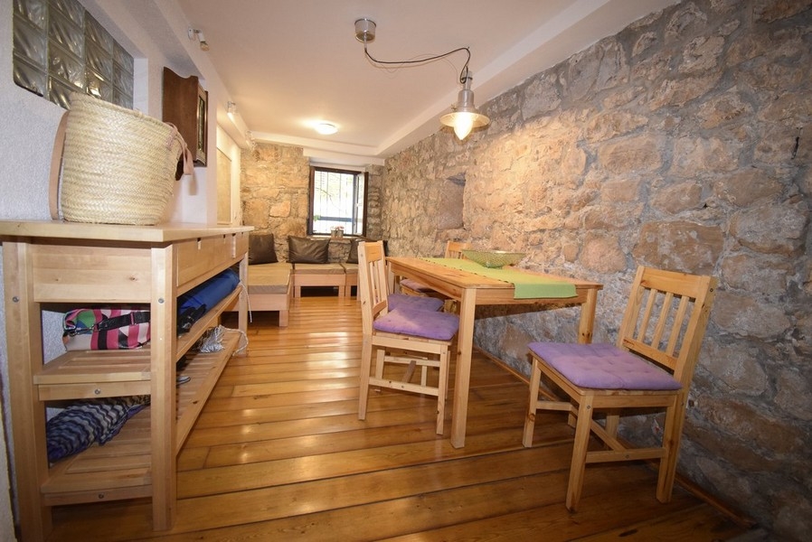 Hangulatos étkező.