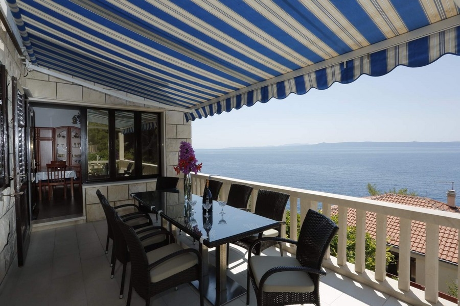 Nagy erkély gyönyörű kilátással