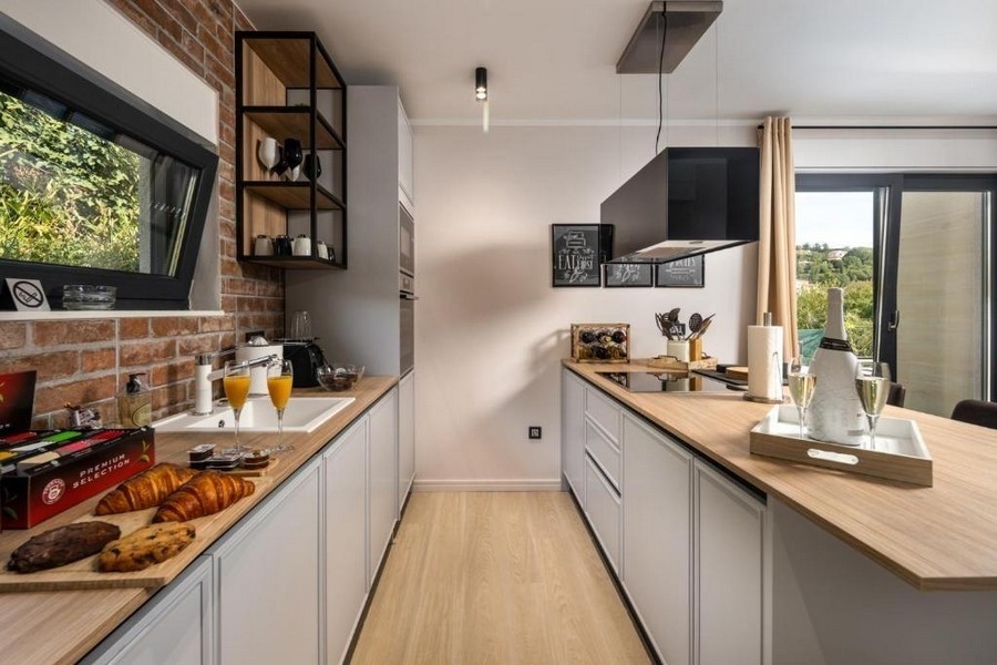 Minőségi nyitott és világos konyha