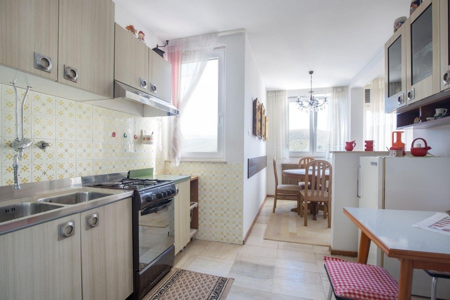 Teljesen felszerelt konyha