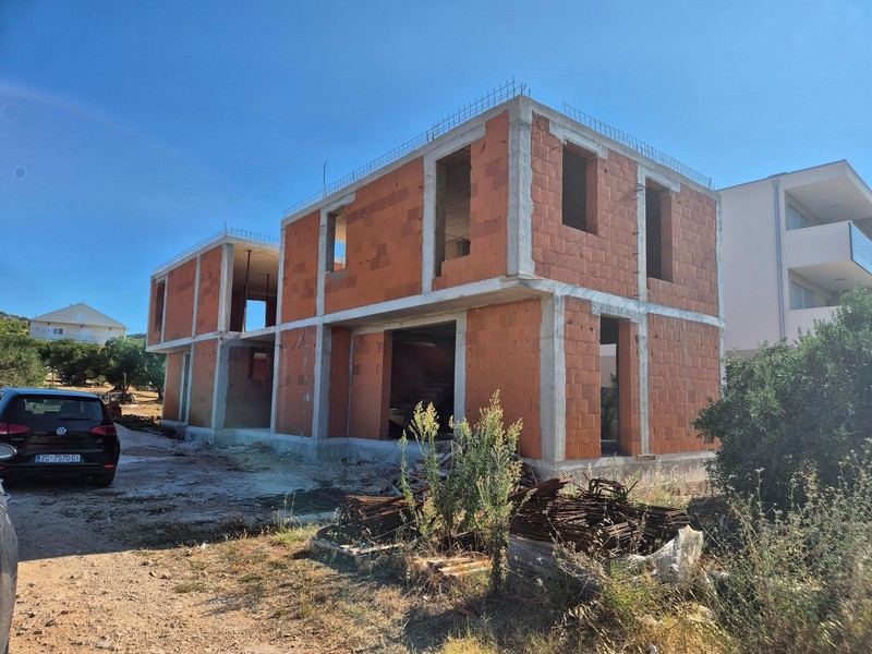 Horvátországban eladó H2799 ikerházak építési területének héja.