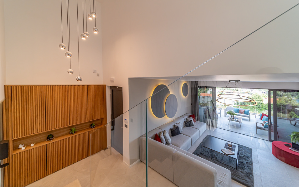 Világos, nyitott koncepciójú lakóterek