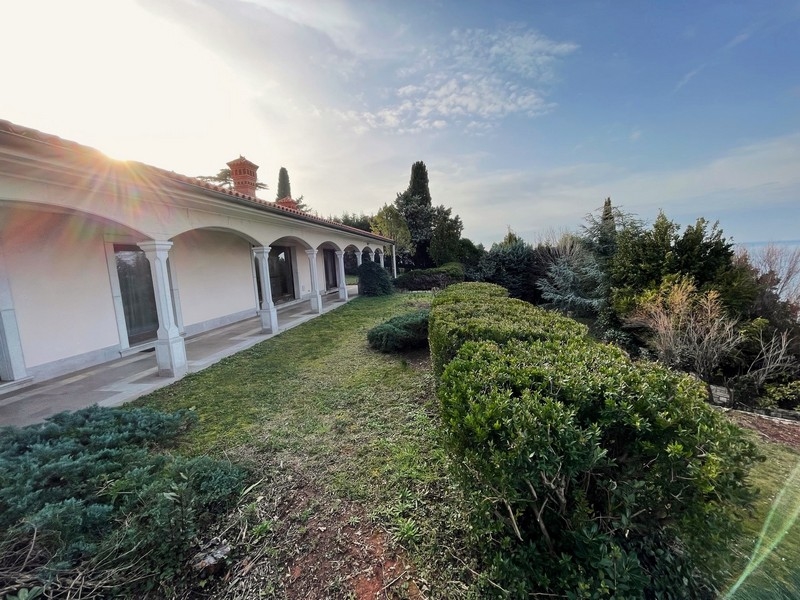 Eladó mediterrán tengerparti villa - Panoráma cserkészet.