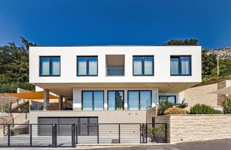 Luxus ingatlan H3389: modern villa Omisban.