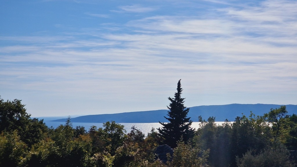 Tengerre néző H3397 ingatlan, amely eladó Krk szigetén.