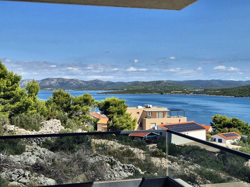 Kilátás a H3406-os villából Horvátországban - a Panorama Scouting ingatlanügynöke.