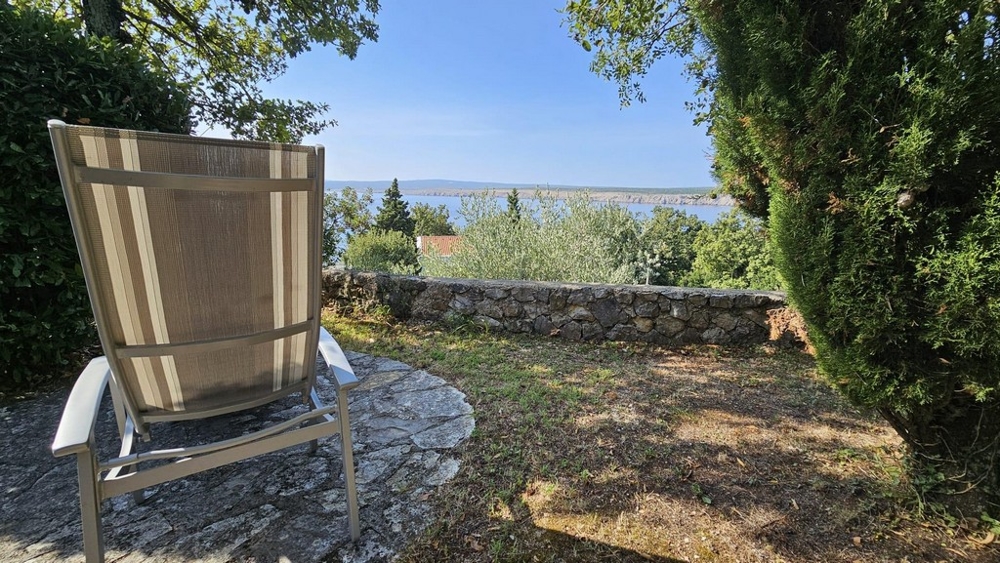 Kilátás a H3422 ingatlan teraszáról Jadranovóban, Crikvenica régióban, Horvátországban.