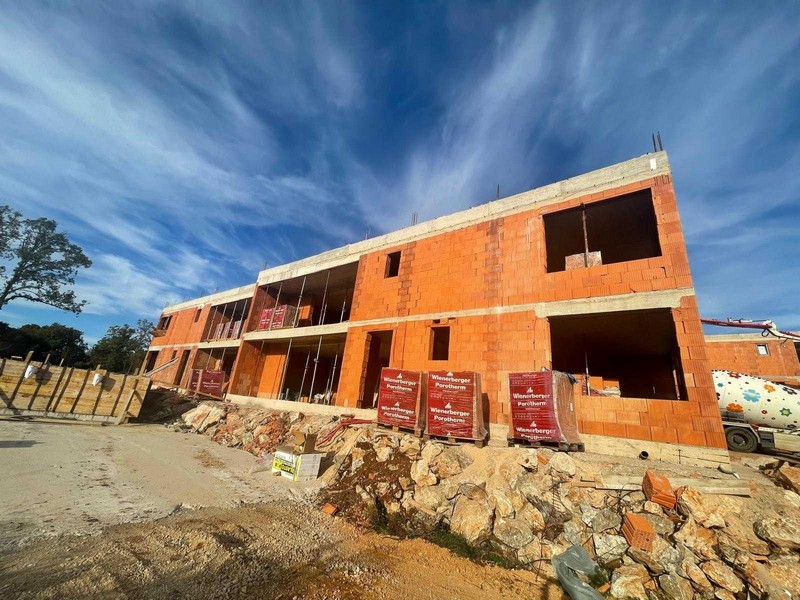 H3459-es ingatlan héjépítése a Krk régióban, Horvátországban.